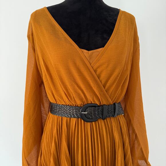 NWT City Chic 'Precious Pleat Dress' in Caramel V Neck Pullover Plus Size 14/16 - Picture 4 of 12